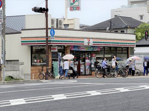 セブンイレブン 神戸岡本2丁目店の画像