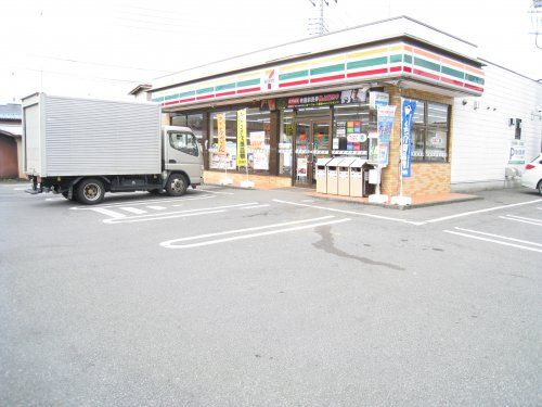 セブンイレブン 栃木都賀合戦場店の画像