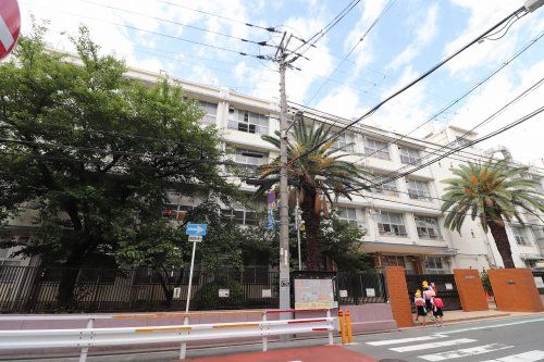 大阪市立茨田西小学校の画像