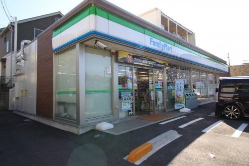 ファミリーマート横須賀大津店の画像