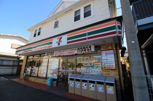 セブンイレブン横須賀大津町店の画像