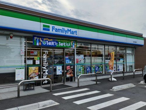 ファミリーマート 八潮大曽根店の画像