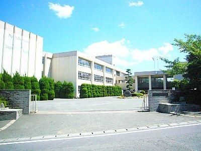 岡垣町立岡垣東中学校の画像