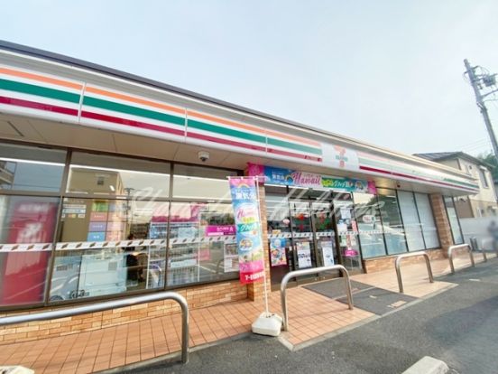 セブンイレブン 厚木戸室南店の画像