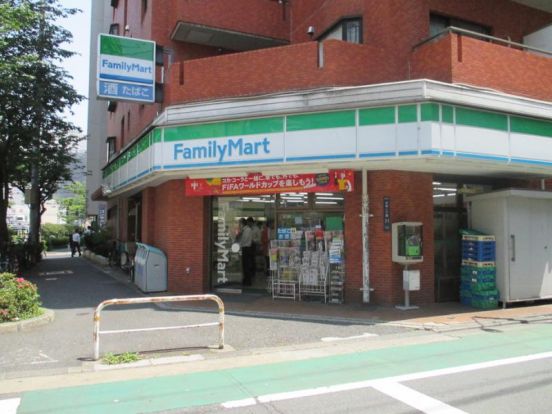 ファミリーマート 大井一丁目店の画像