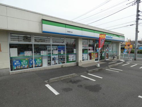 ファミリーマート 拝島駅北店の画像