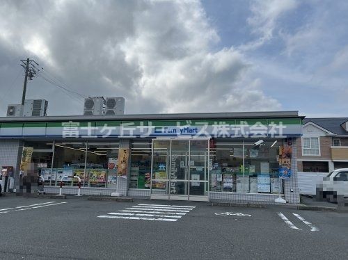 ファミリーマート 袋井愛野駅北店の画像