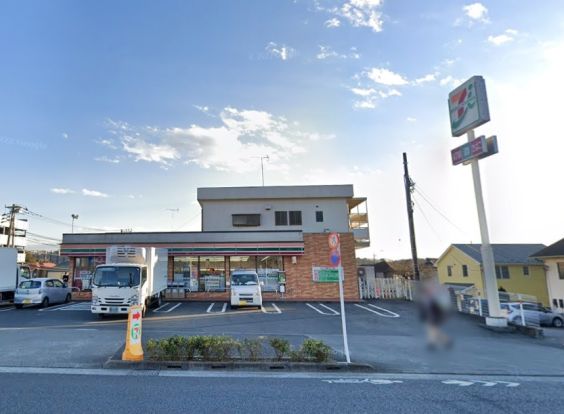 セブンイレブン 町田野津田町店の画像