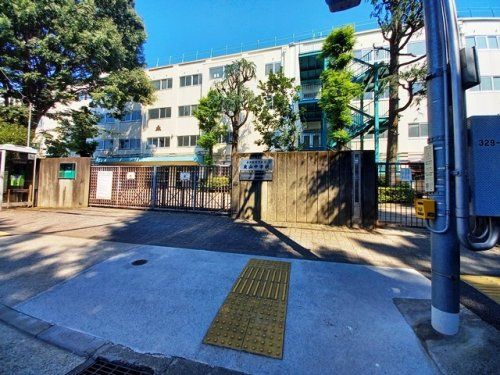 目黒区立東山中学校の画像