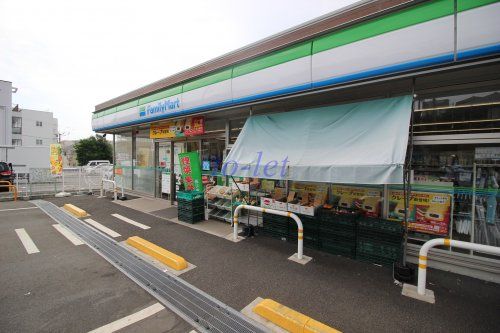 ファミリーマート川崎下有馬店の画像