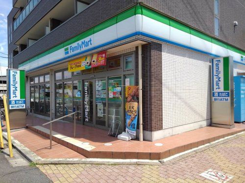 ファミリーマート 東浦和駅前店の画像
