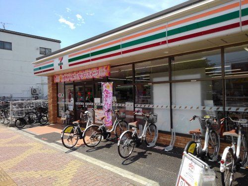 セブンイレブン 東浦和駅前店の画像