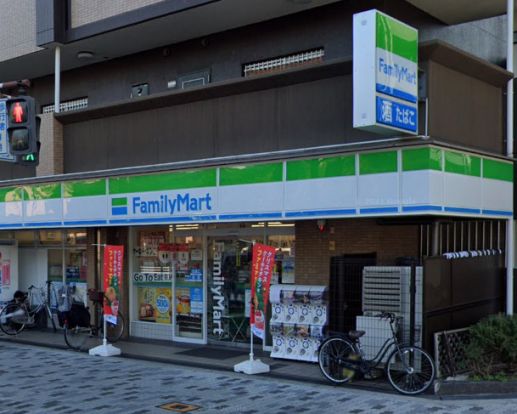 ファミリーマート 九条駅南店の画像