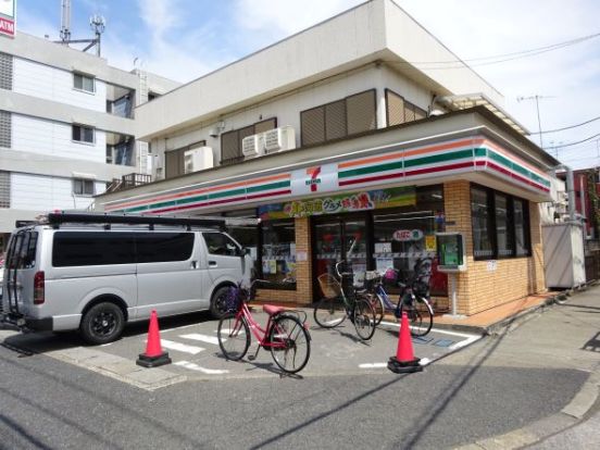 セブン-イレブン 市川宝店の画像