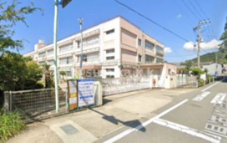 和歌山市立岡崎小学校の画像