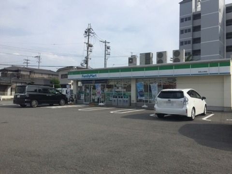 ファミリーマート 和歌山松江北店の画像
