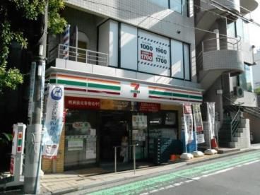 セブンイレブン 横浜能見台駅前店の画像