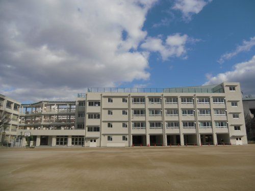 豊中市立桜井谷東小学校の画像