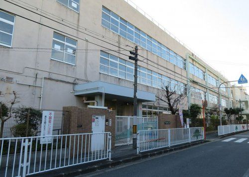 高井田東小学校の画像