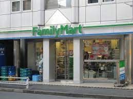ファミリーマート 南青山六丁目店の画像