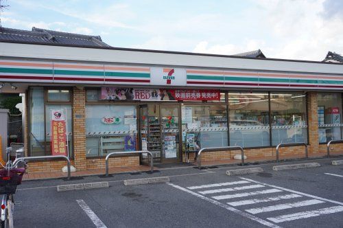 セブンイレブン 門真下馬伏店の画像