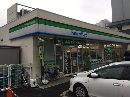 ファミリーマート千葉駅北口店の画像