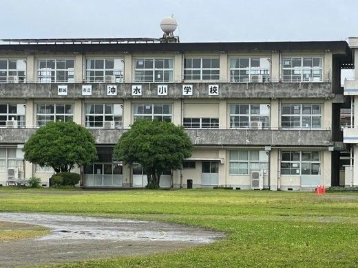 都城市立沖水小学校の画像