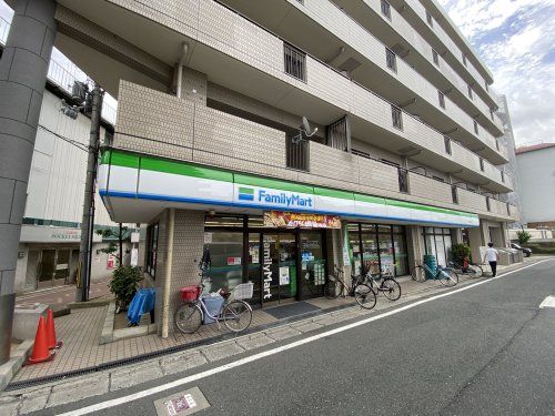 ファミリーマート　西三荘駅前店の画像