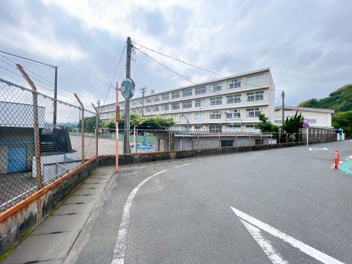 静岡市立西奈中学校の画像