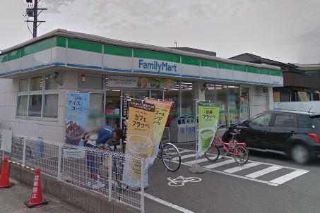 ファミリーマート　名古屋平中町店の画像