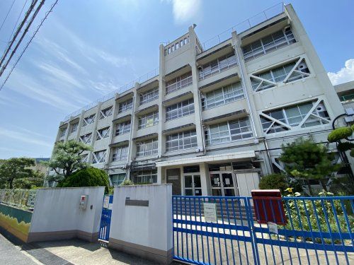 木屋小学校の画像