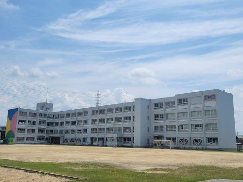 五月田小学校の画像