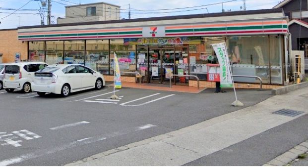 セブンイレブン愛甲東店の画像