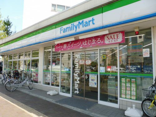 ファミリーマート 川崎貝塚一丁目店の画像