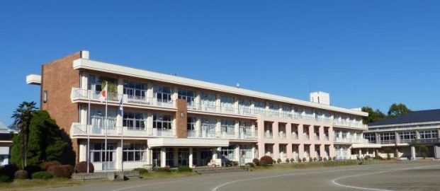 石塚小学校の画像