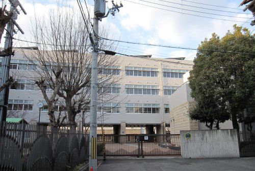 長田中学校の画像