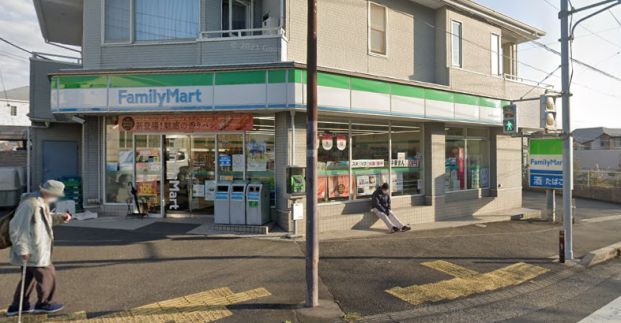 ファミリーマート たかはし吉井店の画像