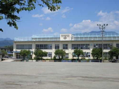 石田小学校の画像