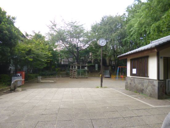 雑司が谷みみずく公園の画像