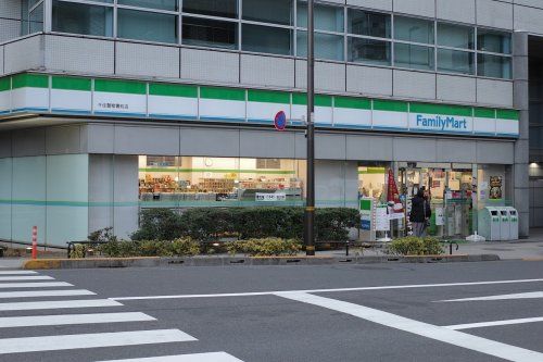 ファミリーマート 千住警察署前店の画像