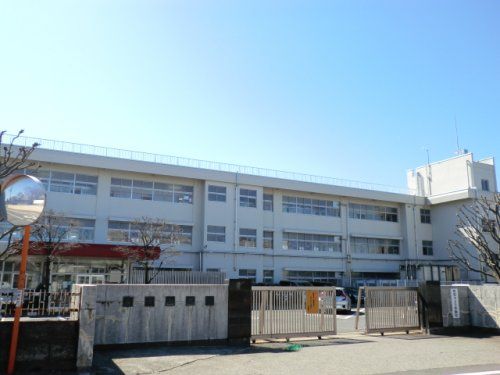 伊勢崎市立赤堀小学校の画像