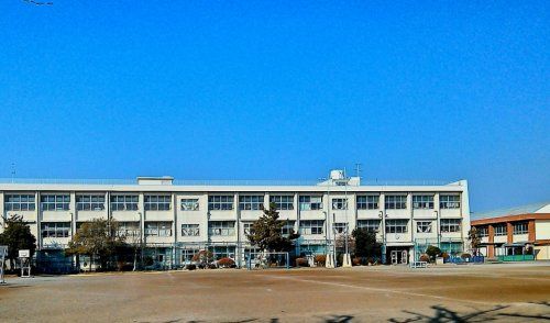 座間市立ひばりが丘小学校の画像