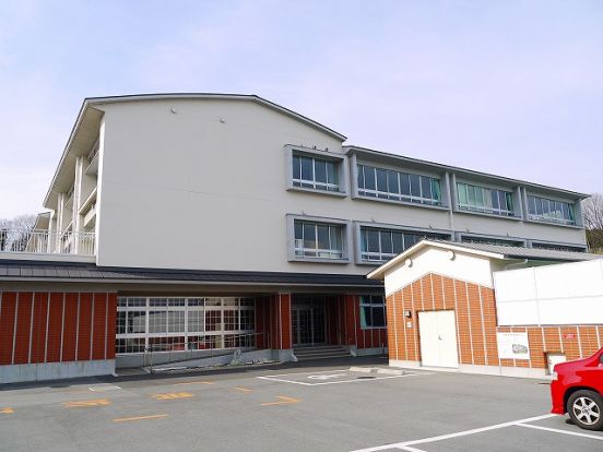 桜井市立桜井小学校の画像