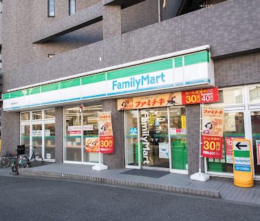 ファミリーマート 町田駅南口店の画像