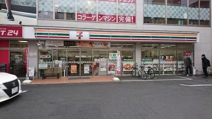 セブンイレブン 東武練馬駅北口店の画像