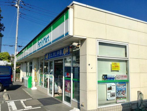 ファミリーマート沼影1丁目店の画像