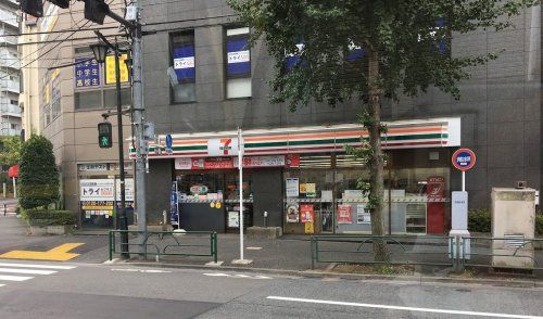 セブンイレブン 文京本駒込4丁目店の画像