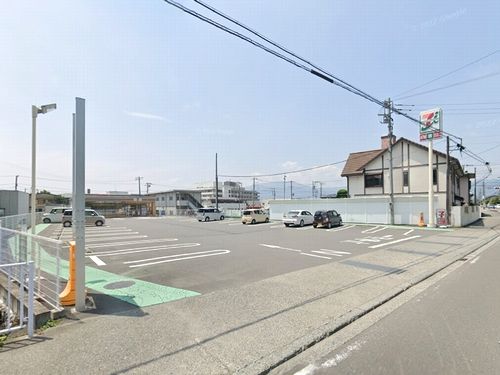 セブンイレブン松田惣領店の画像