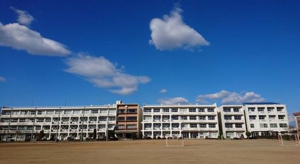 下稲吉中学校の画像
