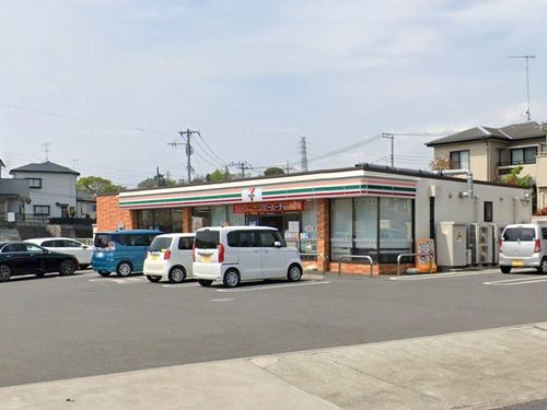 セブンイレブン伊勢原桜台小学校前店の画像